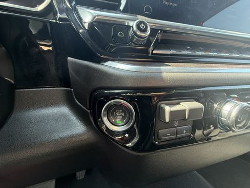 Certified 2026 GMC Sierra 1500 SLT AWD/4WD image 13