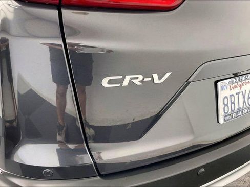 Used 2018 Honda CR-V Touring image 32