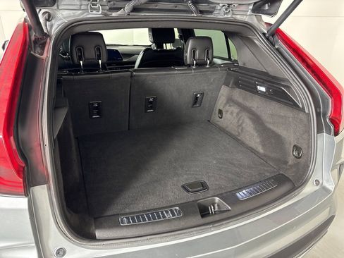 Used 2024 Cadillac XT4 Premium Luxury image 36