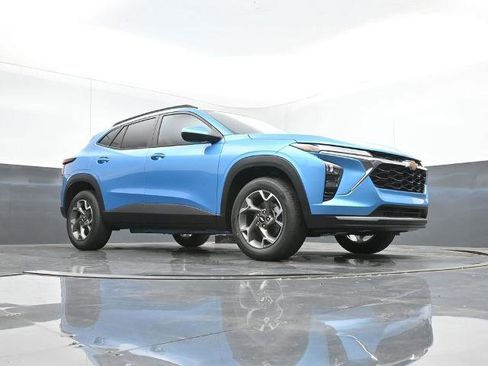 New 2026 Chevrolet Trax LT w/ Driver Confidence Package image 15