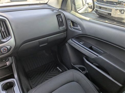 Used 2021 Chevrolet Colorado LT image 18
