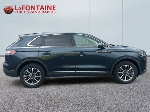Used 2023 Lincoln Nautilus Reserve w/ Class II Trailer Tow Package AWD/4WD image 8