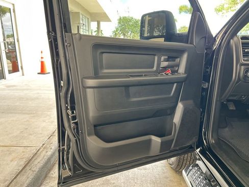 Used 2024 RAM 3500 Tradesman w/ Chrome Appearance Group image 37