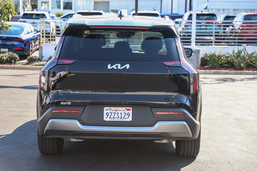 Used 2026 Kia EV9 Wind AWD/4WD image 7