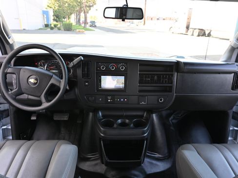 Used 2022 Chevrolet Express 2500 w/ Driver Convenience Package RWD image 11