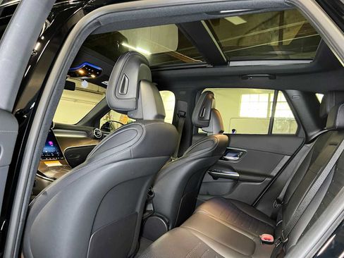 Certified 2026 Mercedes-Benz GLC 300 4MATIC image 19