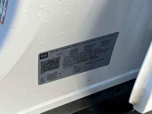 Used 2025 Chevrolet Equinox LT image 28