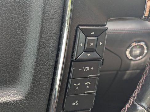 Used 2017 Lincoln Navigator Reserve RWD image 12