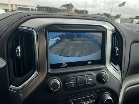 Used 2022 Chevrolet Silverado 1500 LT Trail Boss w/ Bed Protection Package image 15