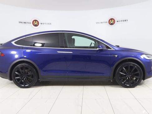Used 2019 Tesla Model X 75D image 2