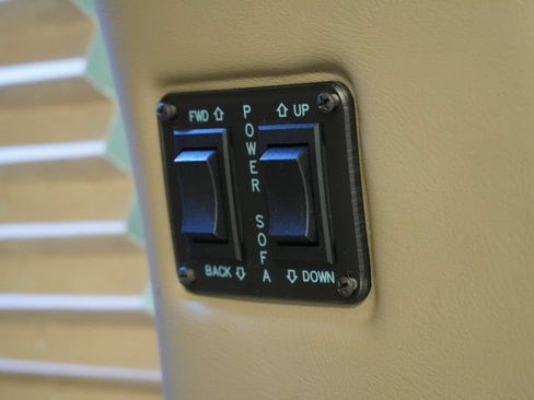 Used 2016 GMC Savana 2500 RWD image 11