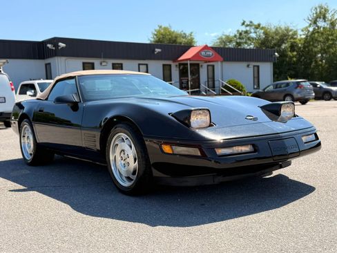 Used 1994 Chevrolet Corvette Convertible RWD image 18