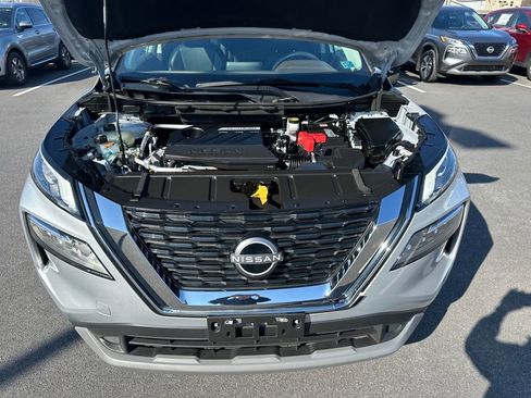 Used 2023 Nissan Rogue SV w/ SV Premium B Package image 10