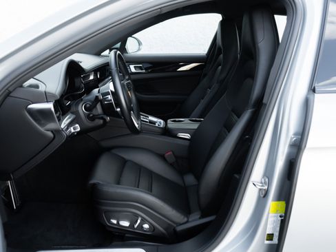 Used 2018 Porsche Panamera 4S image 6