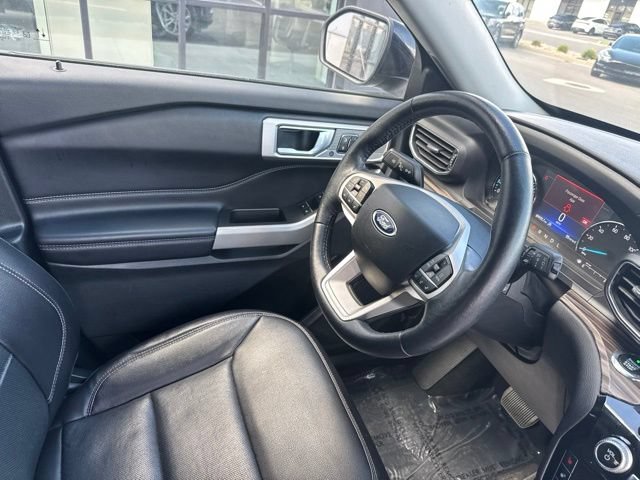 Used 2021 Ford Explorer Limited w/ Equipment Group 301A AWD/4WD image 29