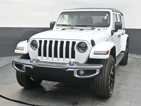 Used 2022 Jeep Wrangler Unlimited Sahara image 4