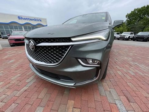 Used 2023 Buick Enclave Avenir FWD image 9