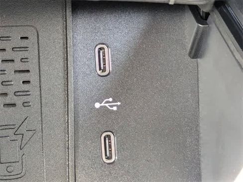 Used 2025 Mercedes-Benz GLE 350 4MATIC image 32