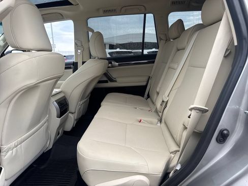 Used 2023 Lexus GX 460 Premium w/ Premium Plus Package AWD/4WD image 15