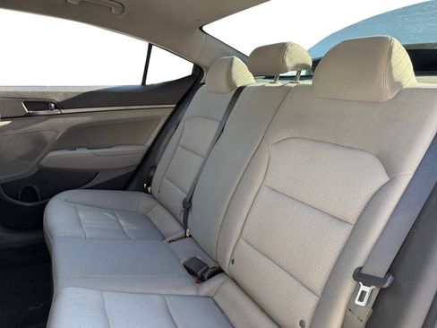 Used 2017 Hyundai Elantra SE image 13