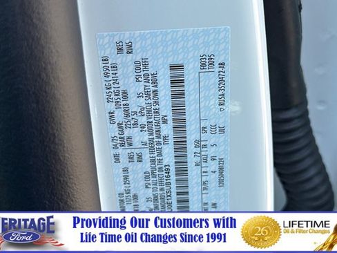 New 2025 Ford Escape SE w/ PHEV Premium Package FWD image 24