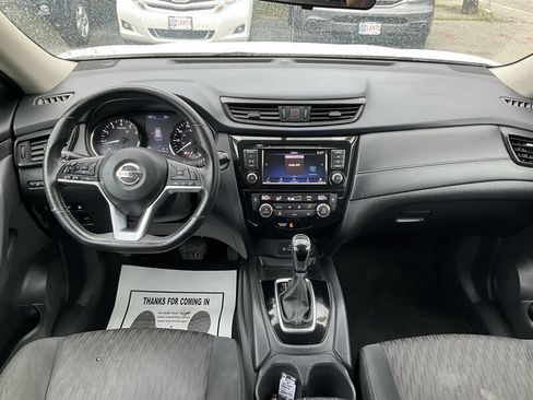 Used 2018 Nissan Rogue SV AWD/4WD image 17