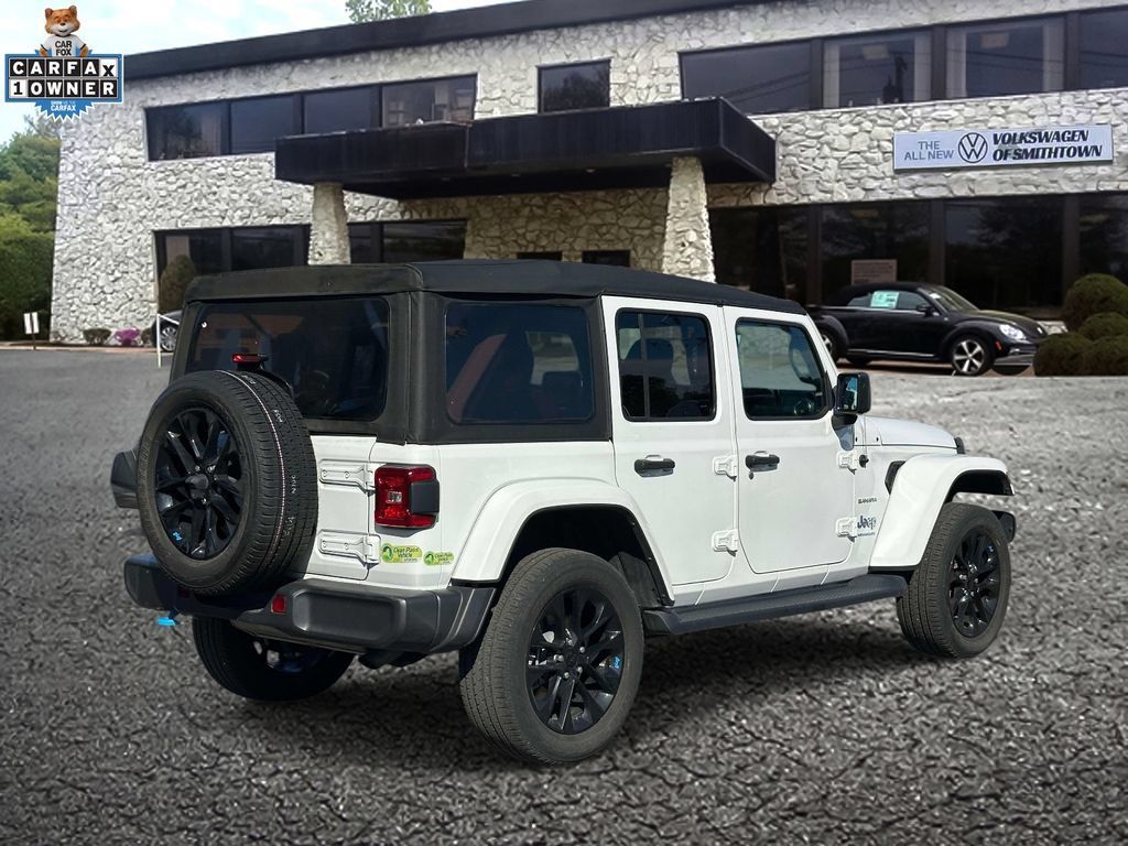 Used 2023 Jeep Wrangler Unlimited Sahara w/ Cold Weather Group AWD/4WD image 5