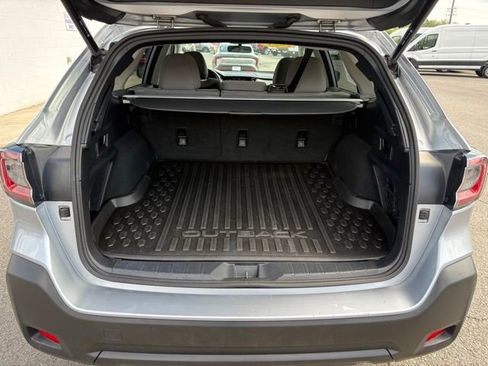 Used 2023 Subaru Outback Premium AWD/4WD image 29