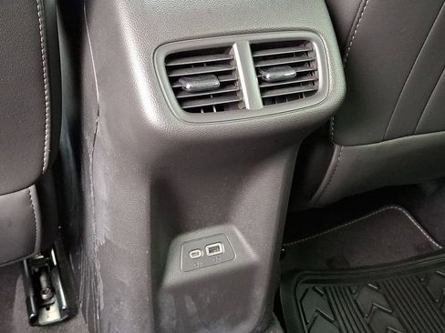 Used 2021 Buick Envision Essence w/ Technology Package I image 11