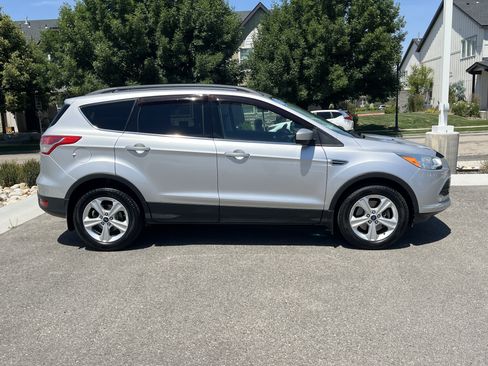Used 2016 Ford Escape SE w/ Equipment Group 201A AWD/4WD image 7