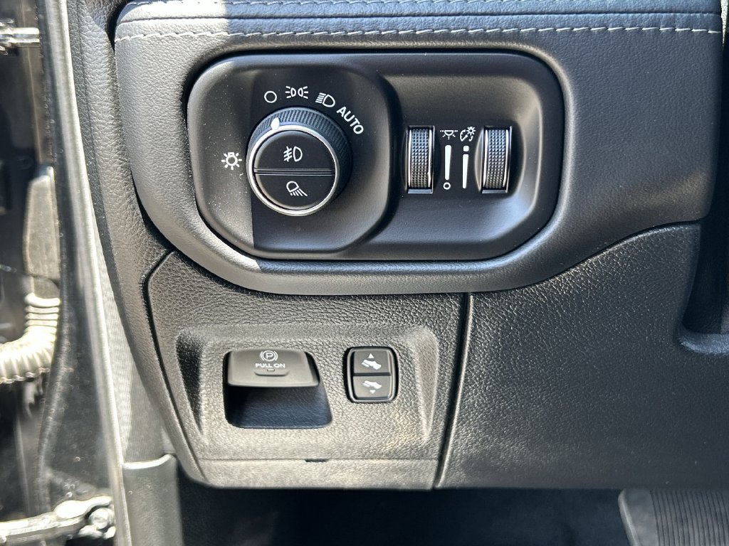 Used 2021 RAM 1500 Limited AWD/4WD image 23