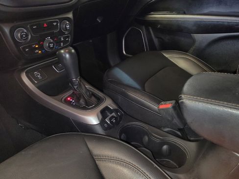 Used 2021 Jeep Compass Latitude FWD image 26