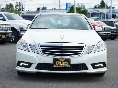 Used 2011 Mercedes-Benz E 350 4MATIC Sedan image 8