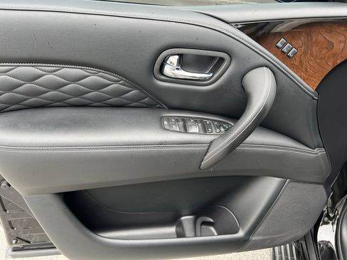 Used 2019 INFINITI QX80 Luxe w/ Proactive Package RWD image 11