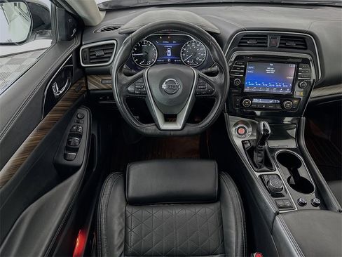 Used 2018 Nissan Maxima Platinum image 25