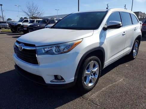 Used 2015 Toyota Highlander Limited image 3