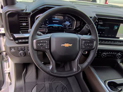 Used 2025 Chevrolet Silverado 2500 High Country w/ Technology Package AWD/4WD image 17