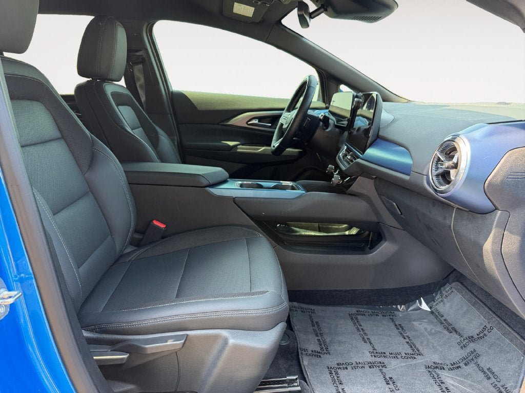 Used 2024 Chevrolet Equinox EV LT w/ Active Safety Package 3 AWD/4WD image 25