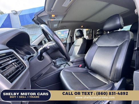 Used 2018 Volkswagen Atlas SEL AWD/4WD image 10