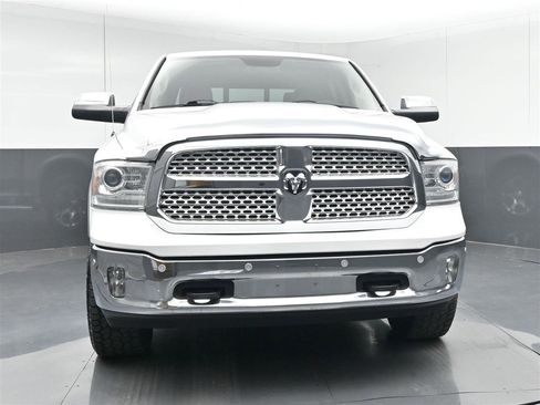 Used 2014 RAM 1500 Laramie w/ Convenience Group AWD/4WD image 2