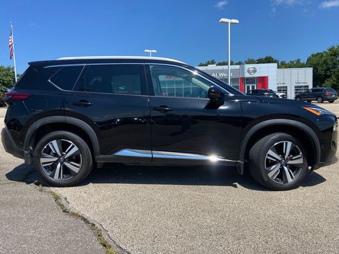 Used 2023 Nissan Rogue SL w/ SL Premium Package AWD/4WD image 2
