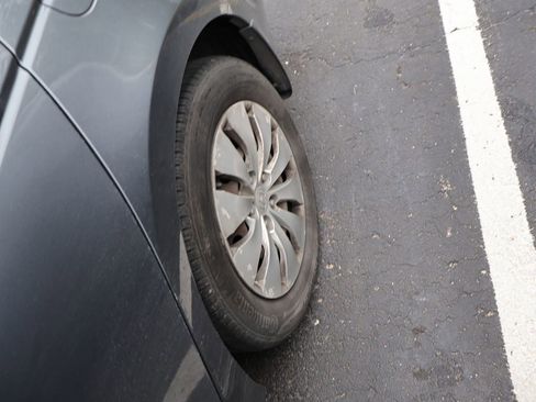 Used 2012 Honda Accord LX image 12