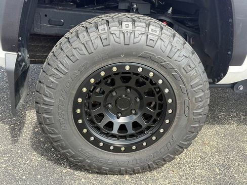 Used 2025 Toyota Tacoma TRD Off-Road image 41