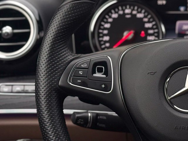 Used 2018 Mercedes-Benz E 300 4MATIC image 22