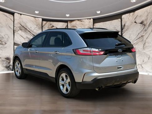 Used 2020 Ford Edge SE FWD image 4