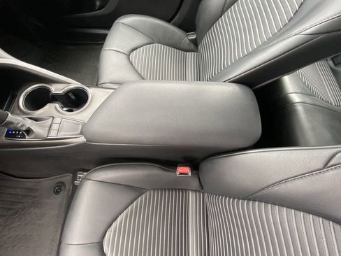 Certified 2024 Toyota Camry SE FWD image 20