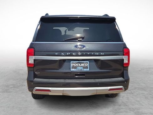 Used 2024 Ford Expedition XLT RWD image 9