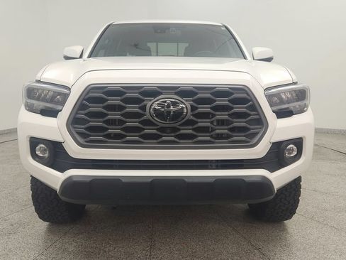 Used 2023 Toyota Tacoma TRD Off-Road w/ Advanced Technology Package AWD/4WD image 10