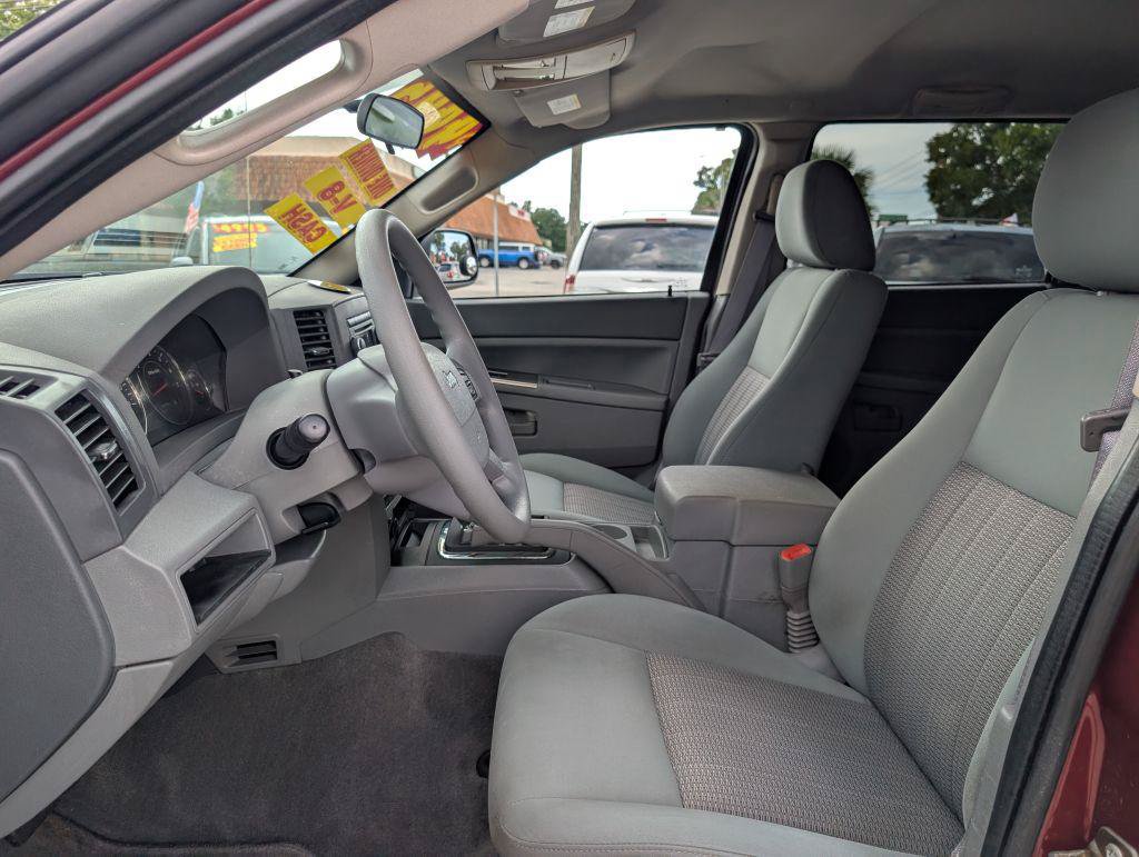 Used 2007 Jeep Grand Cherokee Laredo RWD image 9