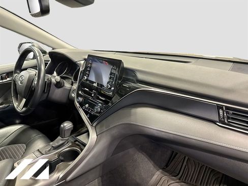 Used 2022 Toyota Camry SE w/ Convenience Package image 28